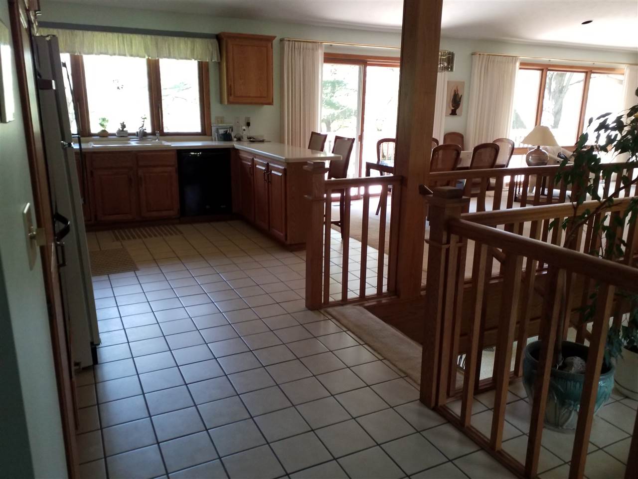 1548 Riverside Road Belvidere, IL 61008 - Photo 7 of 21 a view of a kitchen