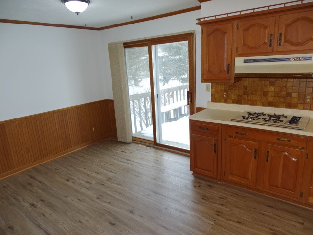 1834 West Middlebury Road Freeport, IL 61032 - Photo 7 of 21 Gallery Image 7