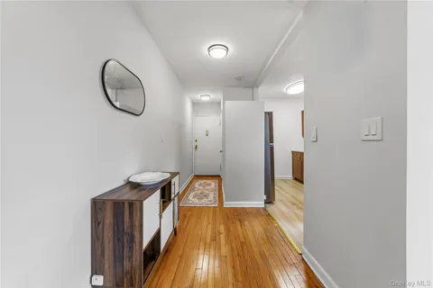 $347,000 | 9 Bryant Crescent, Unit 1G, White Plains, NY 10605