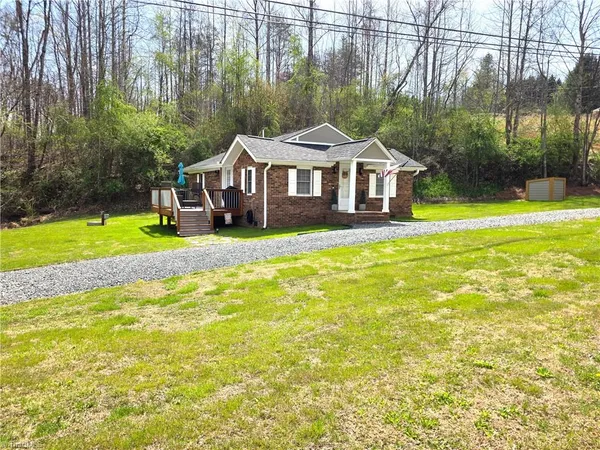 $299,900 | 3737 Highway 704, Westfield, NC 27053