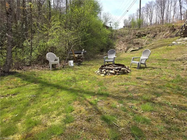 $299,900 | 3737 Highway 704, Westfield, NC 27053