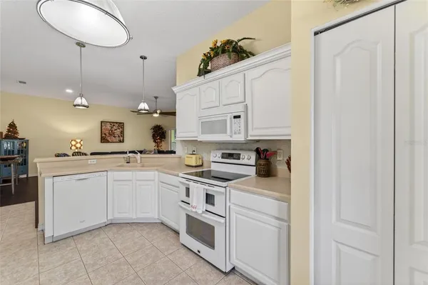 $272,000 | 2312 Brookfield Greens Circle, Unit 61, Sun City Center, FL 33573