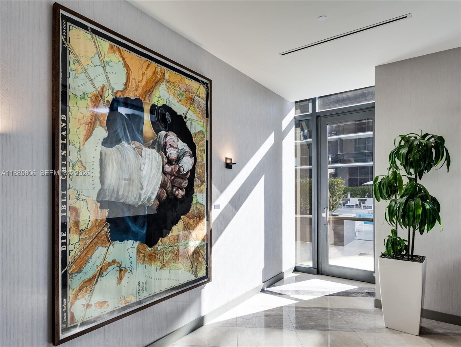 45 Southwest 9th Street, Unit 4205 Miami, FL 33130 - Photo 13 of 32 a view of entryway