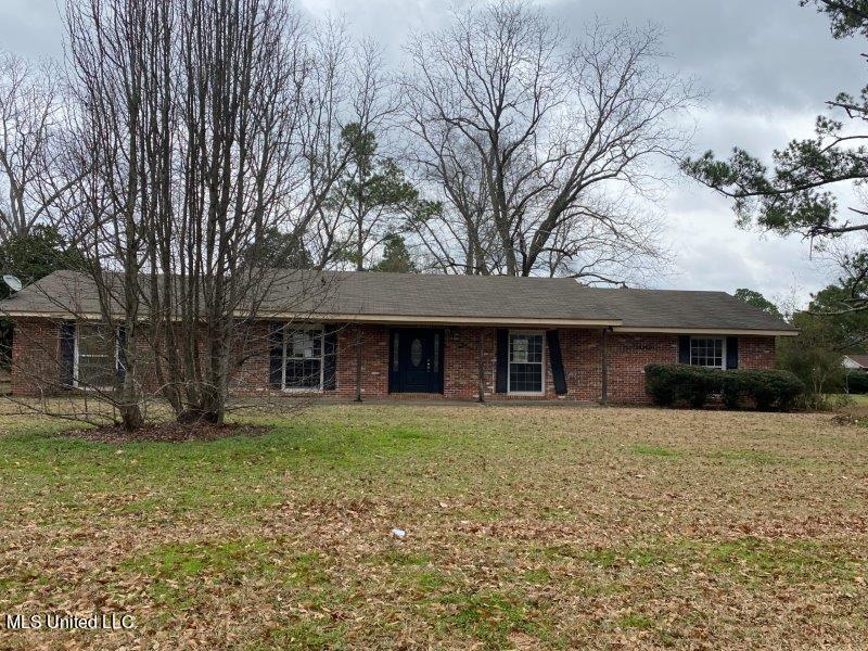 319 Magnolia Drive Raleigh, MS 39153 - Photo 1 of 15 Front
