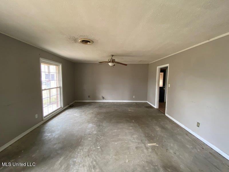 319 Magnolia Drive Raleigh, MS 39153 - Photo 4 of 15 IMG_5867