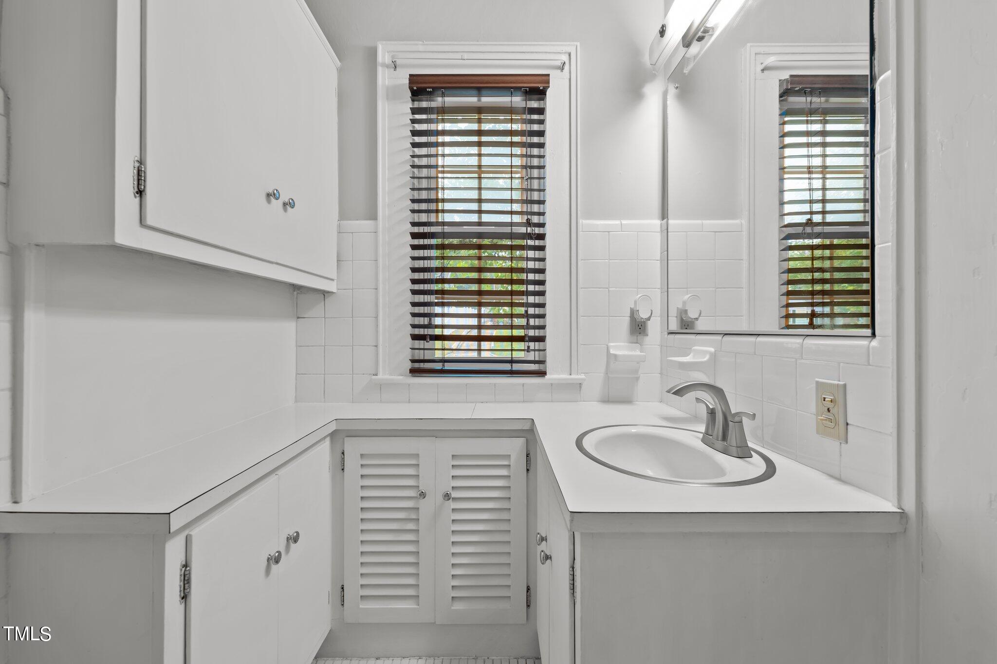 230 Rolling Road Burlington, NC 27217 - Photo 21 of 48 32-web-or-mls-_1077451