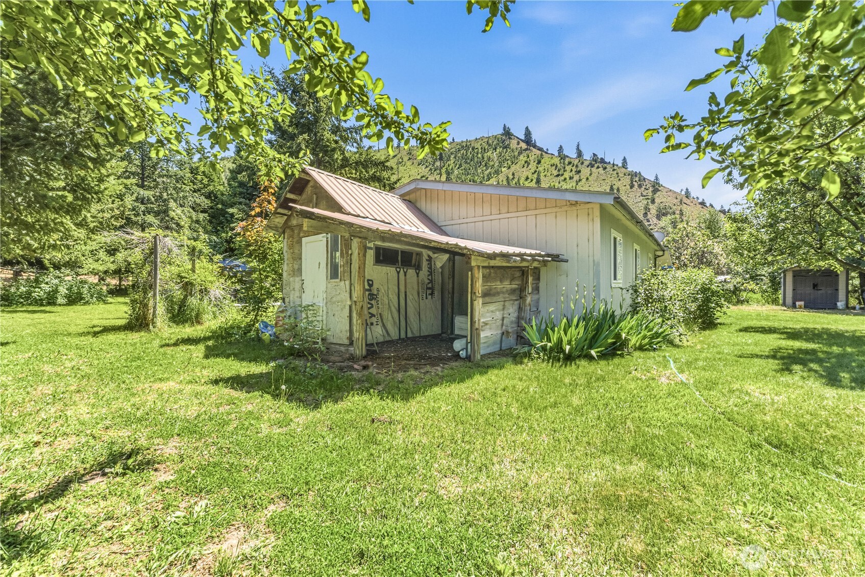 9818 Entiat River Road Entiat, WA 98822 - Photo 30 of 34