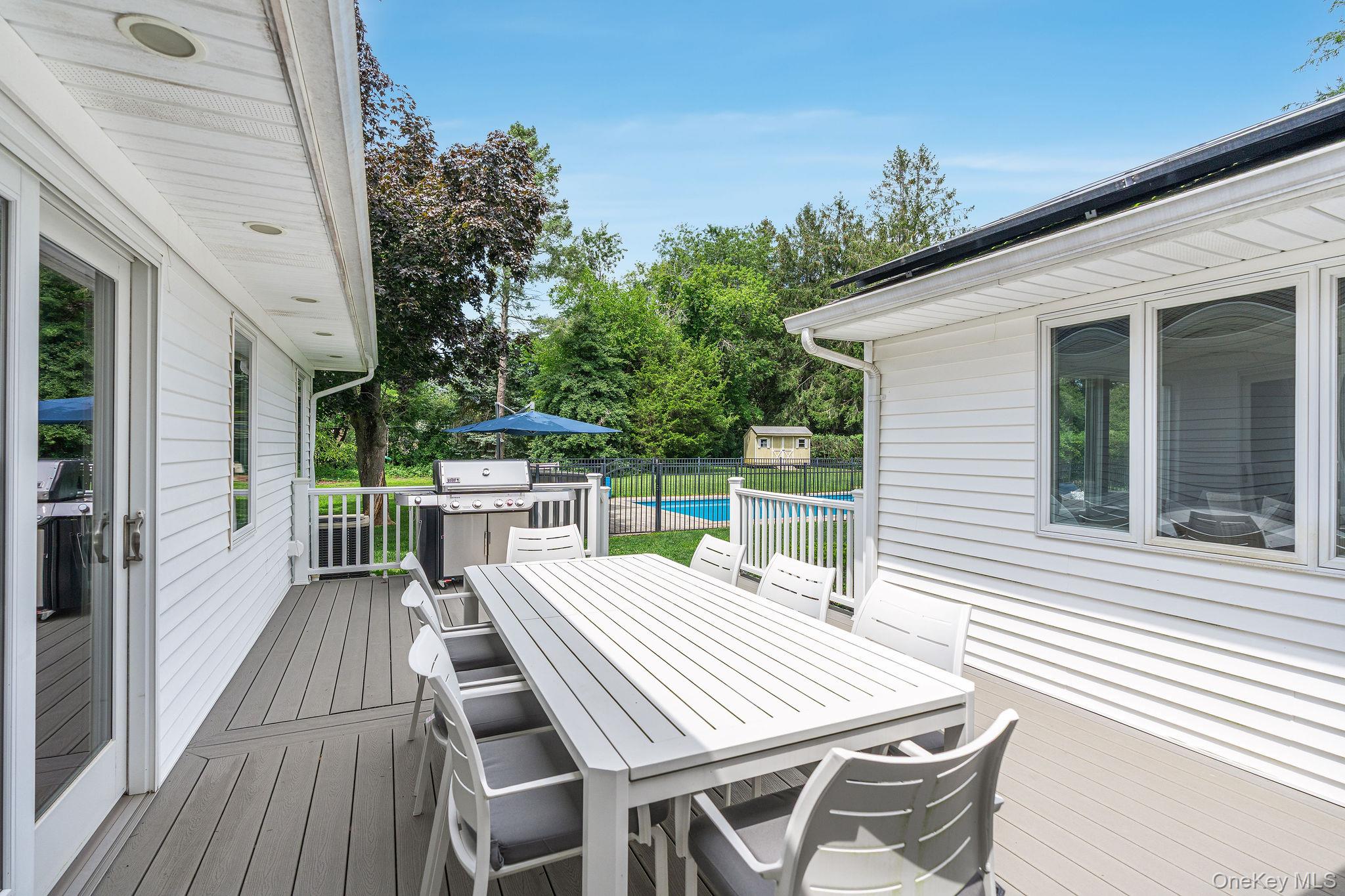 235 Azalea Road Mattituck, NY 11952 - Photo 34 of 34 Gallery Image 34