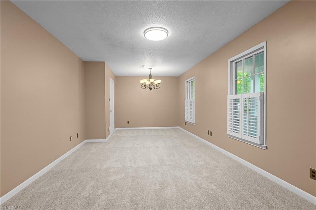 1405 Pepper Hill Road Greensboro, NC 27407 - Photo 16 of 50 Front living room