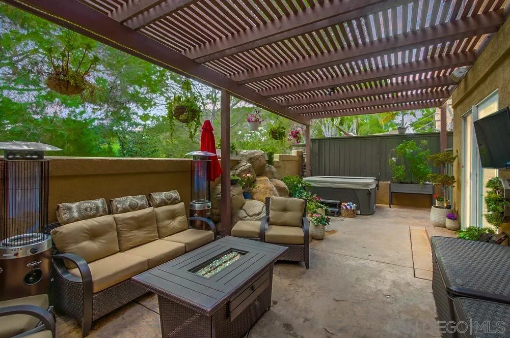 11975 Wilmington Road San Diego, CA 92128 - Photo 3 of 49