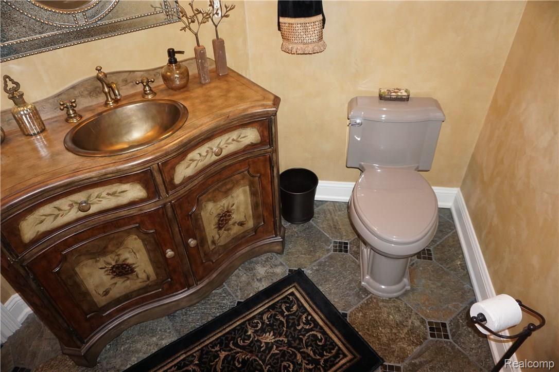 521 Hampton Road Grosse Pointe, MI 48236 - Photo 20 of 48 20.JPG