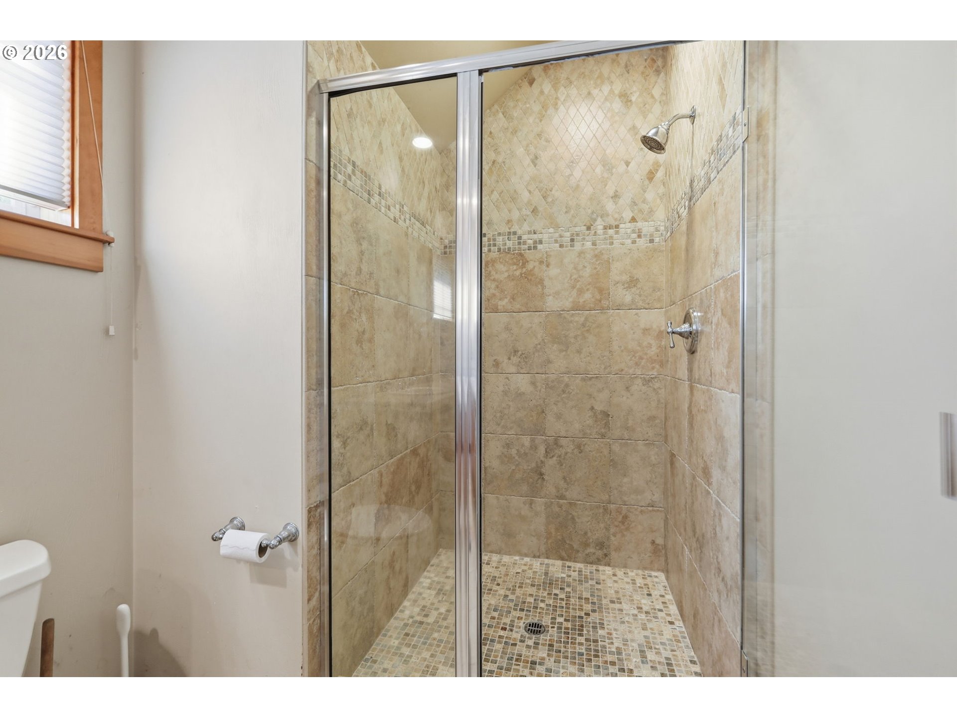 6287 Fernhill Loop Springfield, OR 97478 - Photo 22 of 42 Bathroom