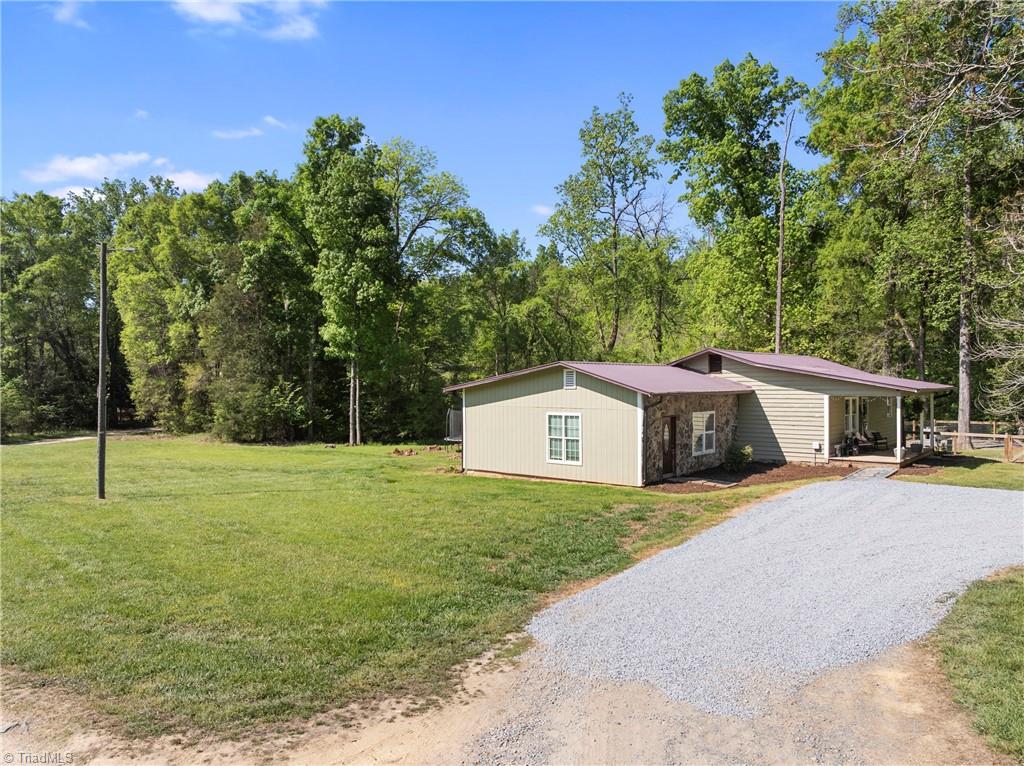 980 West Slate Mine Road New London, NC 28127 - Photo 17 of 29