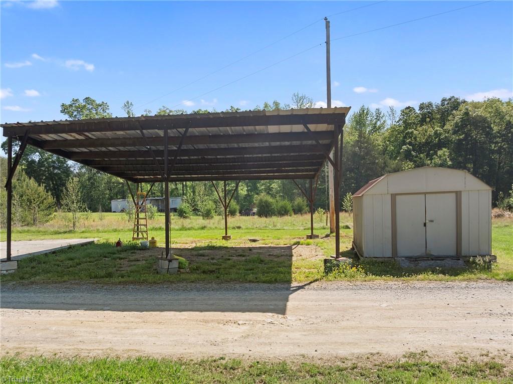 980 West Slate Mine Road New London, NC 28127 - Photo 26 of 29