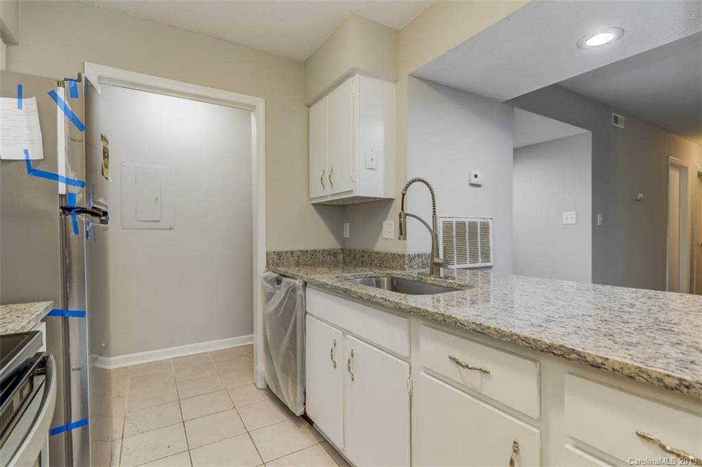 11004 Harrowfield Road Charlotte, NC 28226 - Photo 14 of 38