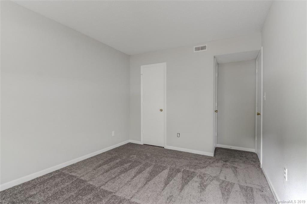 11004 Harrowfield Road Charlotte, NC 28226 - Photo 27 of 38