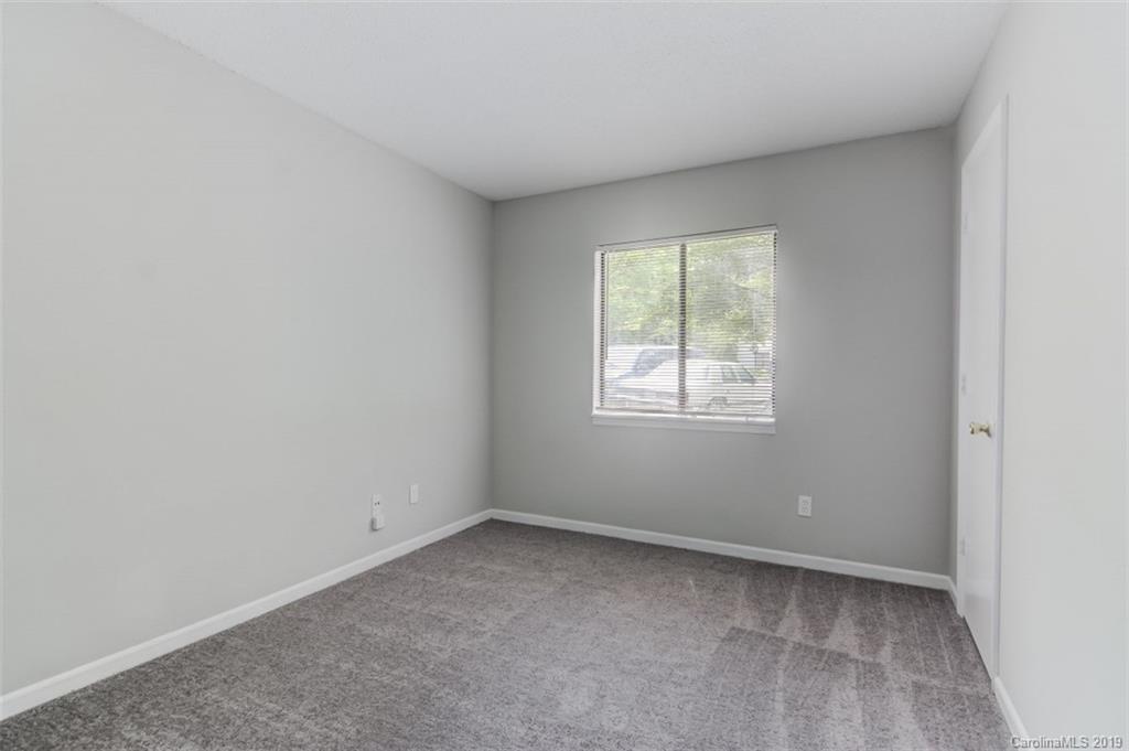 11004 Harrowfield Road Charlotte, NC 28226 - Photo 28 of 38