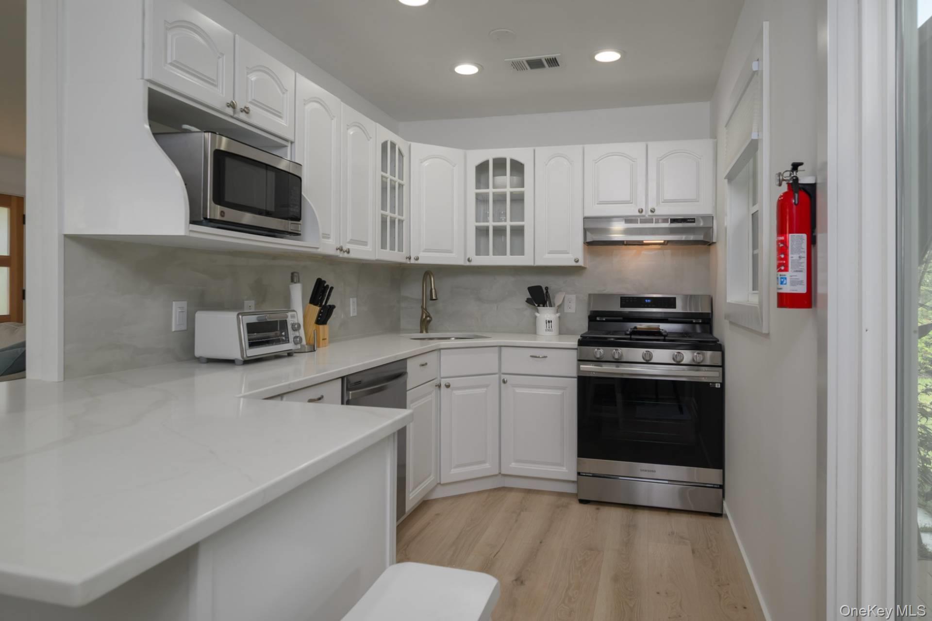 4 Southwind Road Remsenburg, NY 11960 - Photo 6 of 14 Gallery Image 6