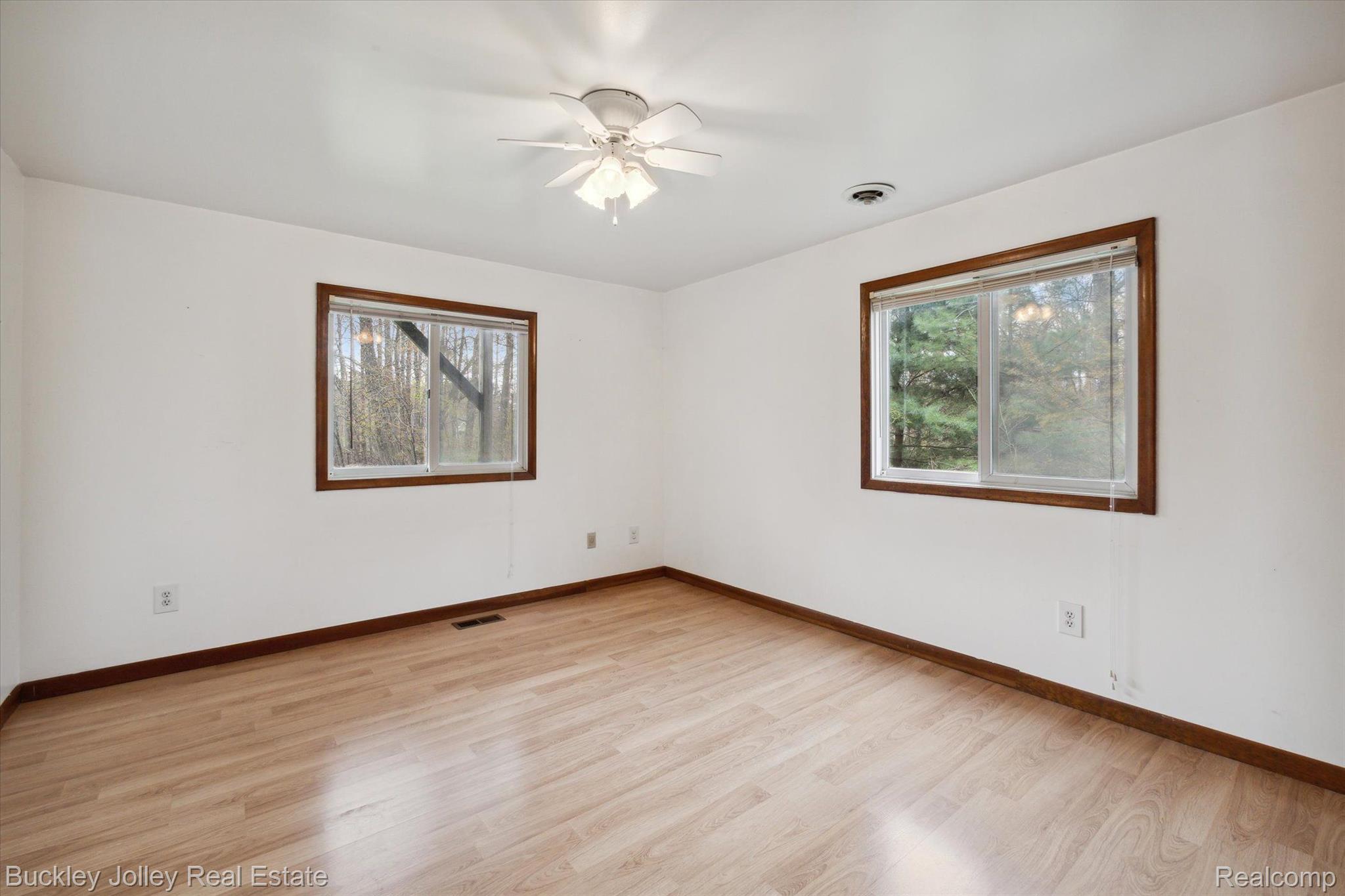 2075 Corlett Road Brighton, MI 48114 - Photo 14 of 28 Main Floor Bedroom