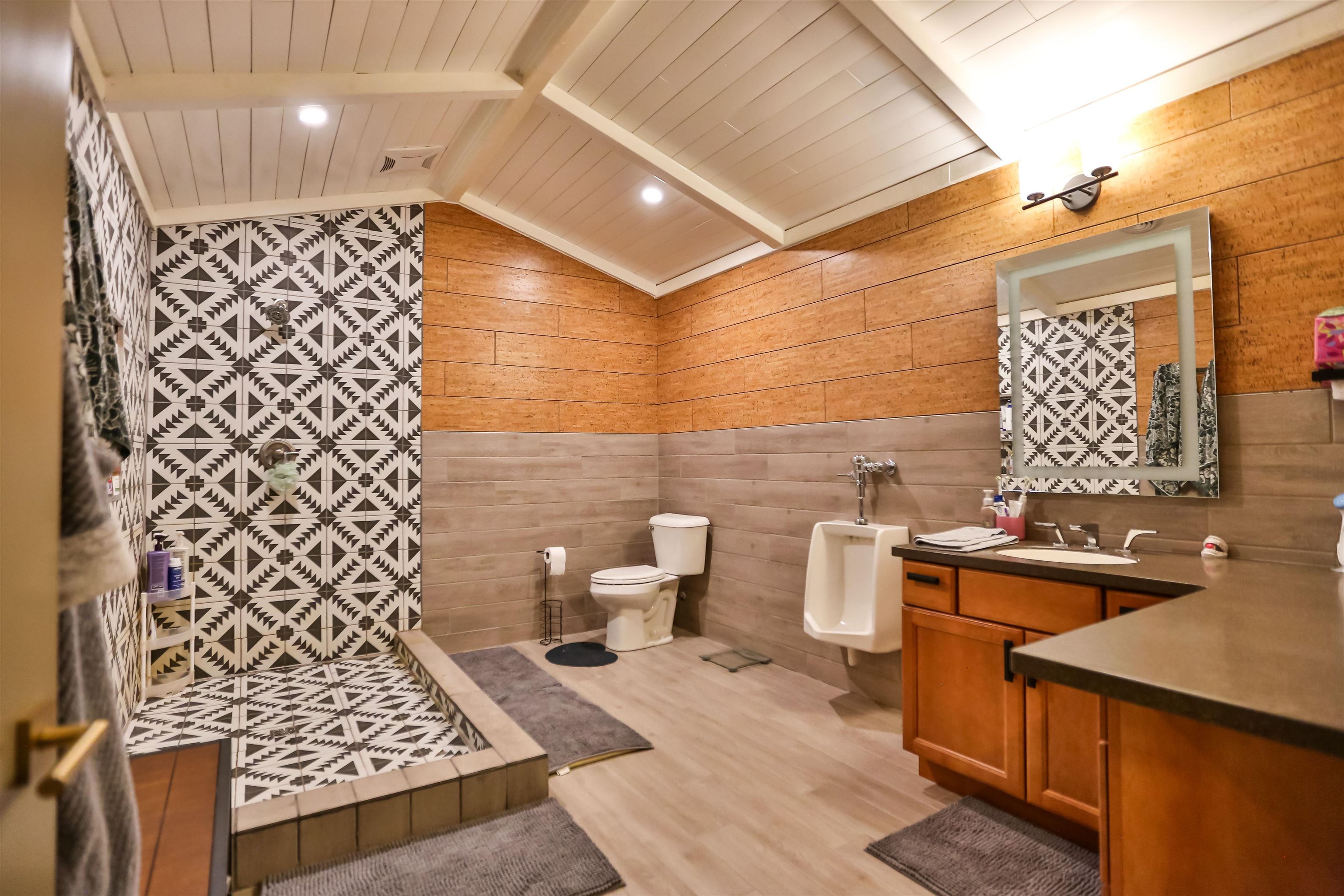 114 2nd Street New Glarus, WI 53574 - Photo 9 of 33