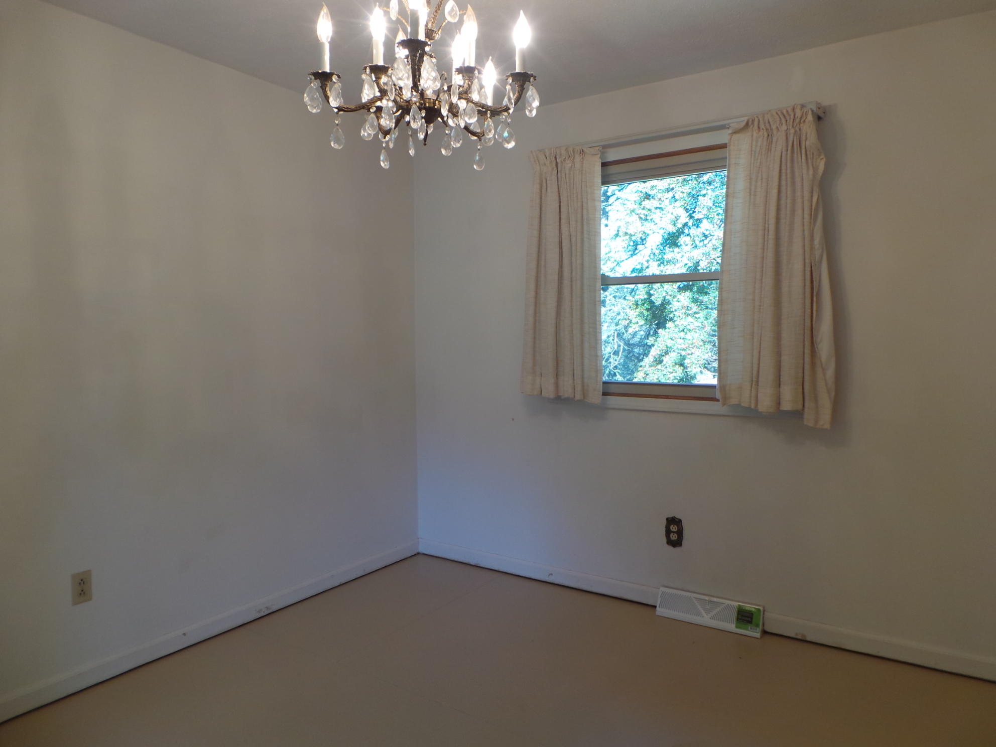 303 Hidden Valley Road Kingsport, TN 37663 - Photo 63 of 100 20200221_140923