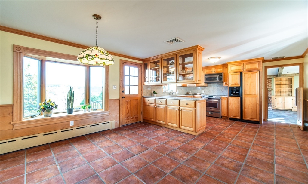 256 North Road Hampden, MA 01036 - Photo 4 of 42