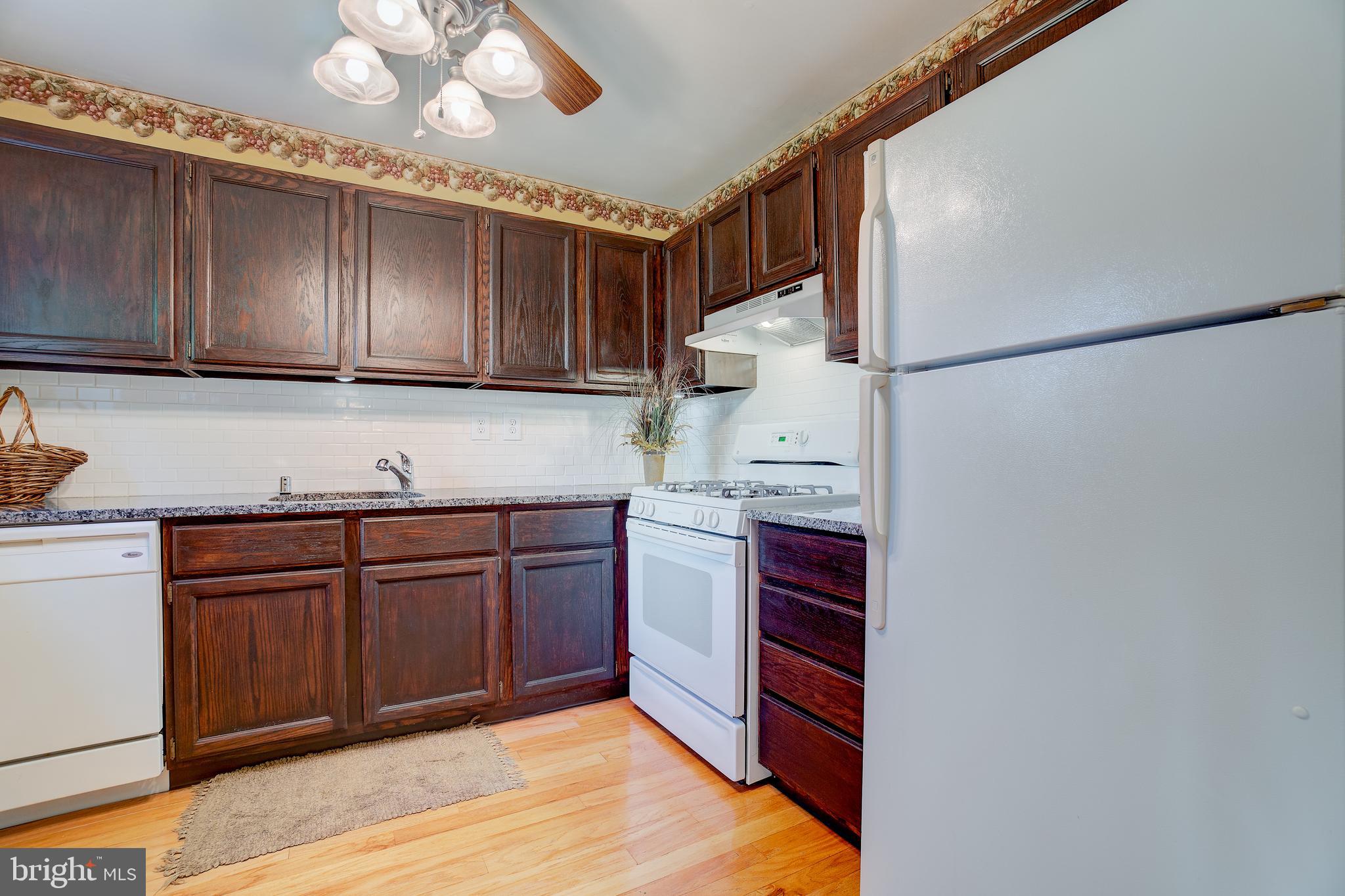 105 Bradbury Road Brookhaven, PA 19015 - Photo 11 of 28 Granite countertops