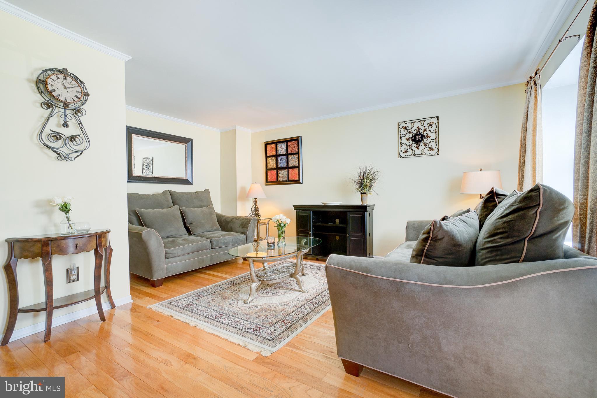 105 Bradbury Road Brookhaven, PA 19015 - Photo 4 of 28 Beautiful Hardwood Flooring!