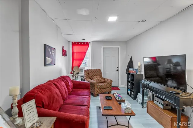 $220,000 | 3733 Oregon Avenue, St. Louis, MO 63118