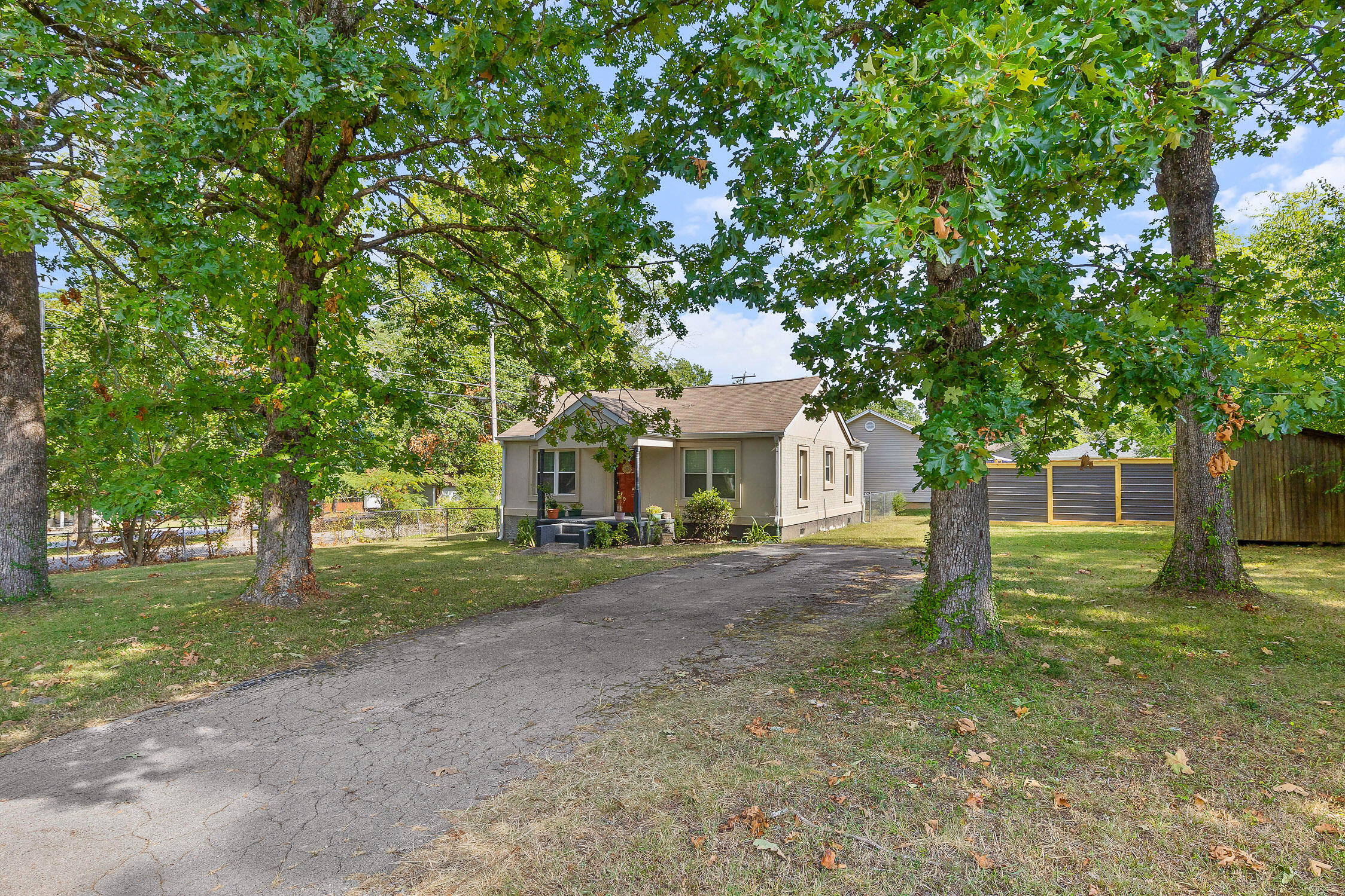 8201 Patterson Road Chattanooga, TN 37421 - Photo 3 of 28 Patterson-6q