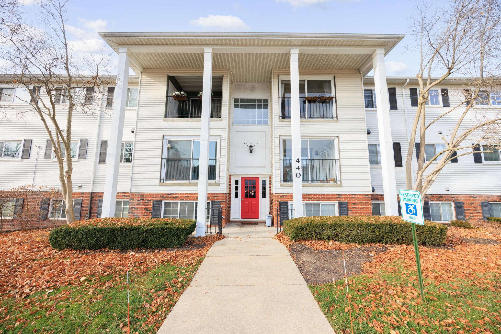 440 Baldwin Avenue Rochester, MI 48307 - Photo 3 of 20 440 Baldwin 03