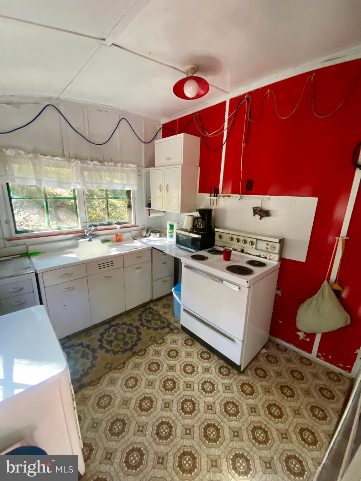 126 Friar Tuck Road Annapolis, MD 21405 - Photo 12 of 49 Gallery Image 12