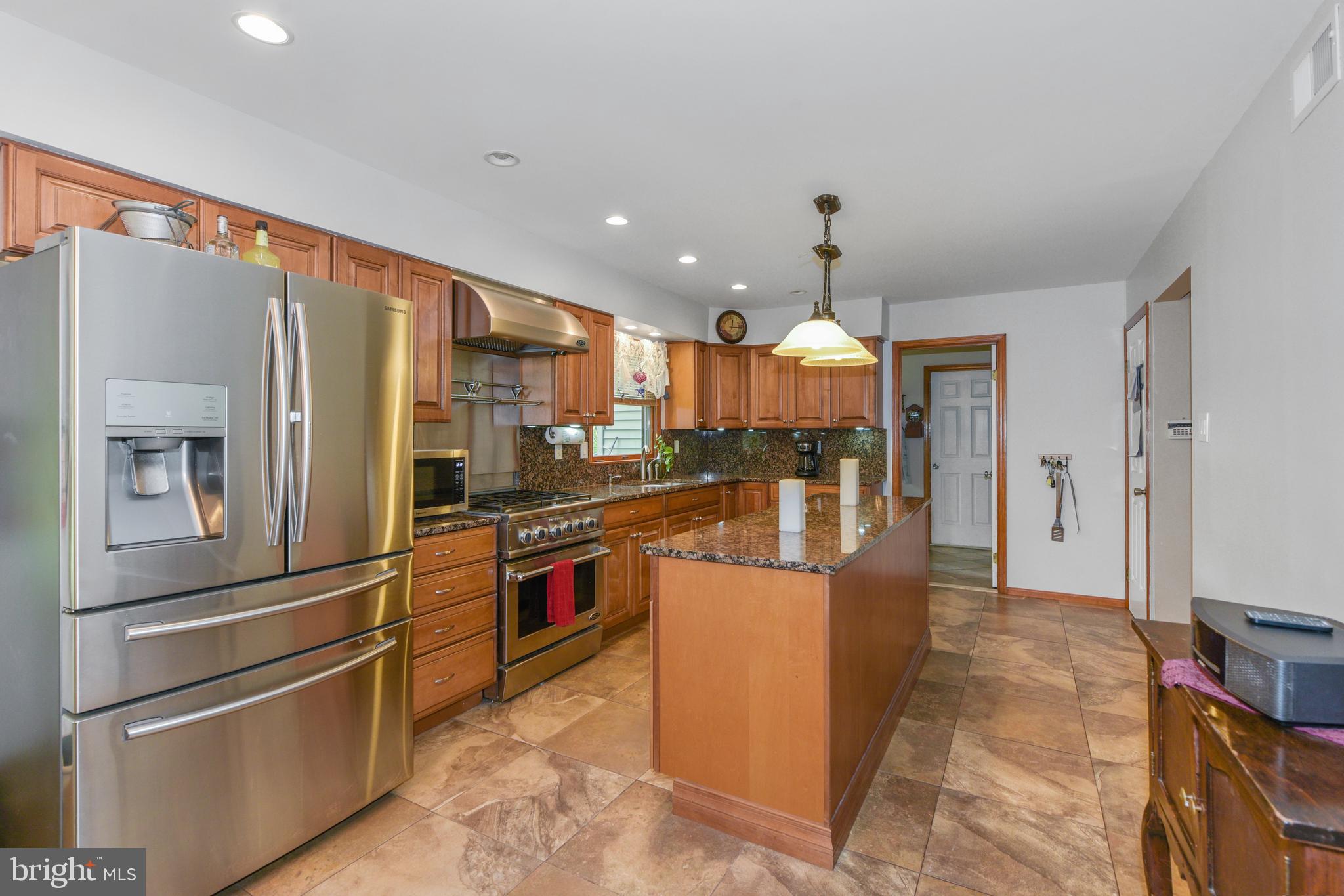 437 Highway 73 Hammonton, NJ 08037 - Photo 12 of 36 Gourmet Kitchen