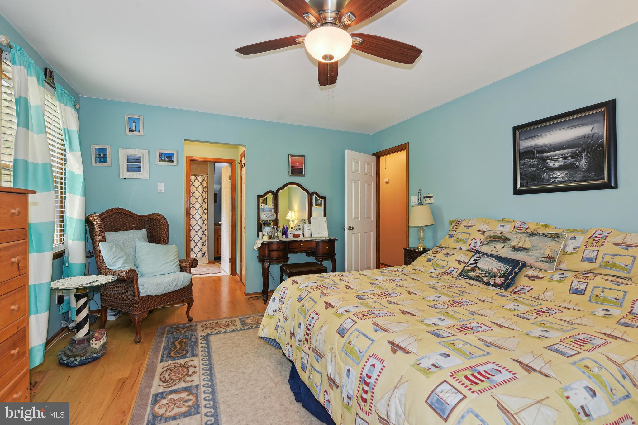437 Highway 73 Hammonton, NJ 08037 - Photo 19 of 36 2nd Upper level bedroom, lots of sun
