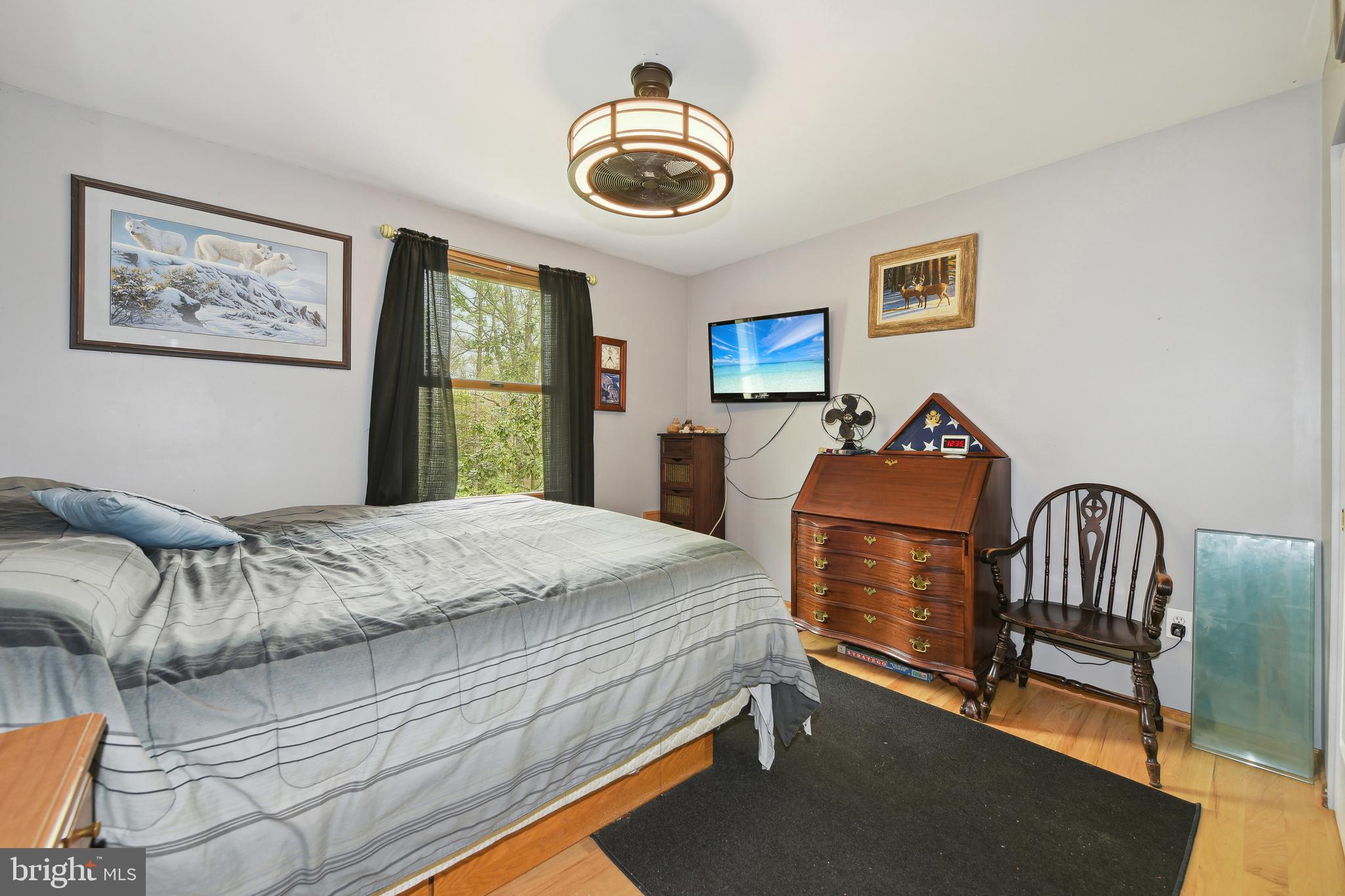 437 Highway 73 Hammonton, NJ 08037 - Photo 20 of 36 3rd Upper Level Bedroom