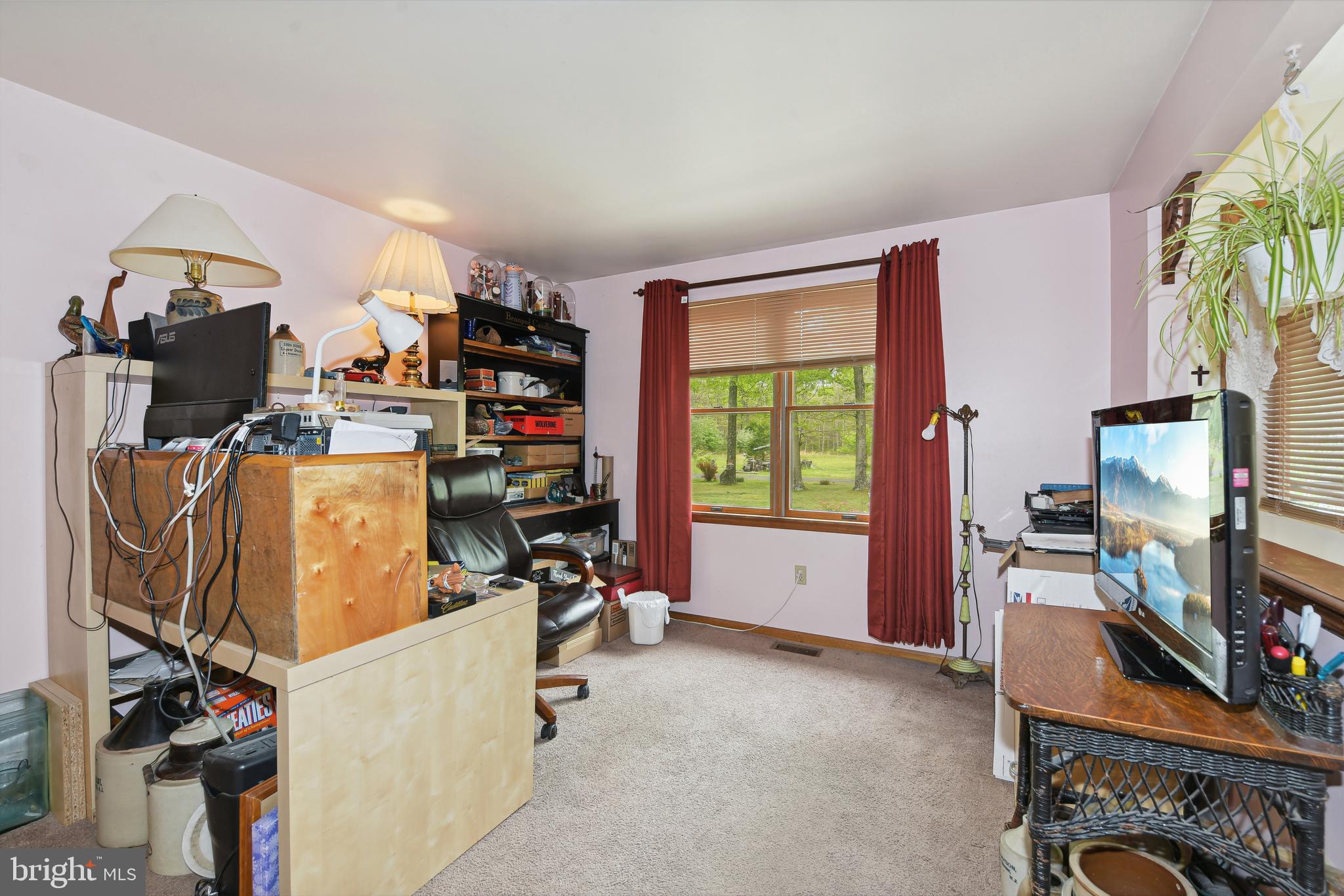 437 Highway 73 Hammonton, NJ 08037 - Photo 22 of 36 Living room / Office located in In - Law Suite