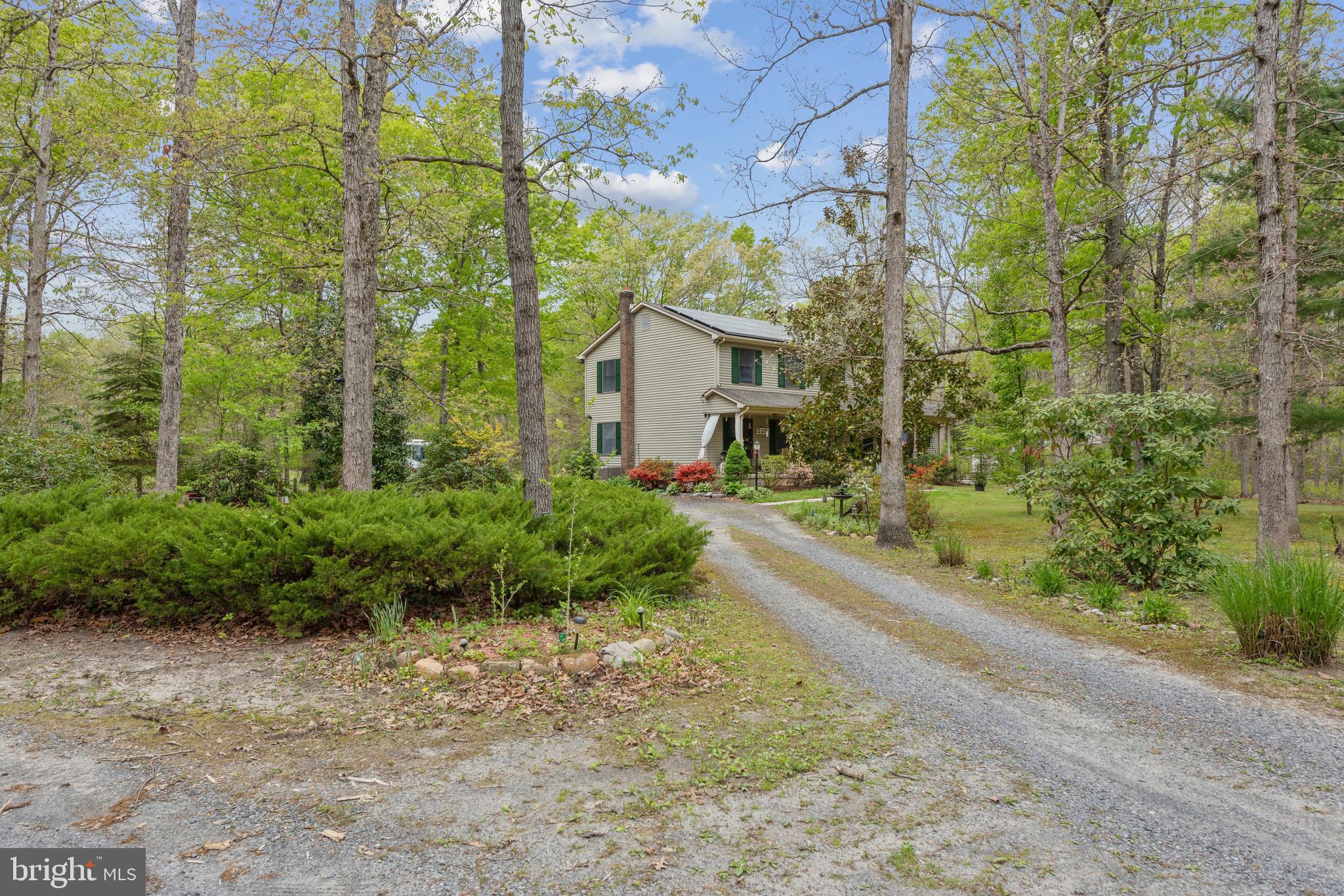 437 Highway 73 Hammonton, NJ 08037 - Photo 30 of 36 Entrance drive to home.