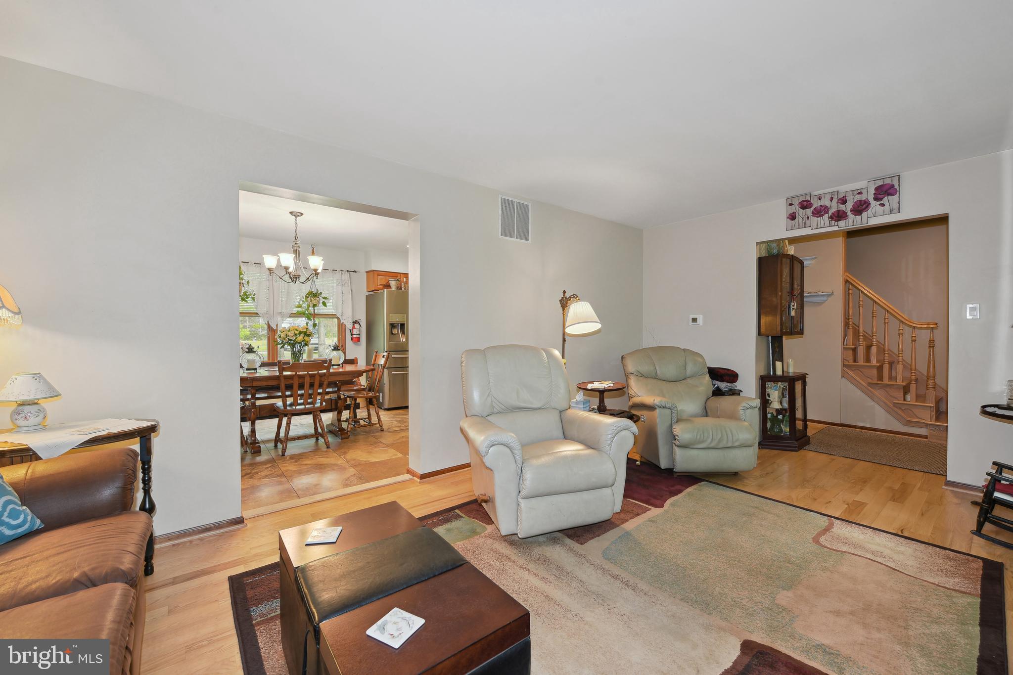 437 Highway 73 Hammonton, NJ 08037 - Photo 9 of 36 Living room view of entrance to dining room.