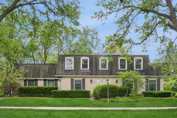 $1,100,000 | 2629 Kingston Drive, Northbrook, IL 60062