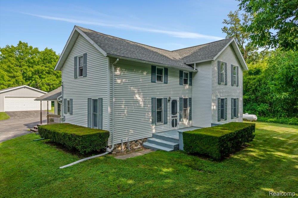 9393 North Gregory Road Fowlerville, MI 48836 - Photo 1 of 50
