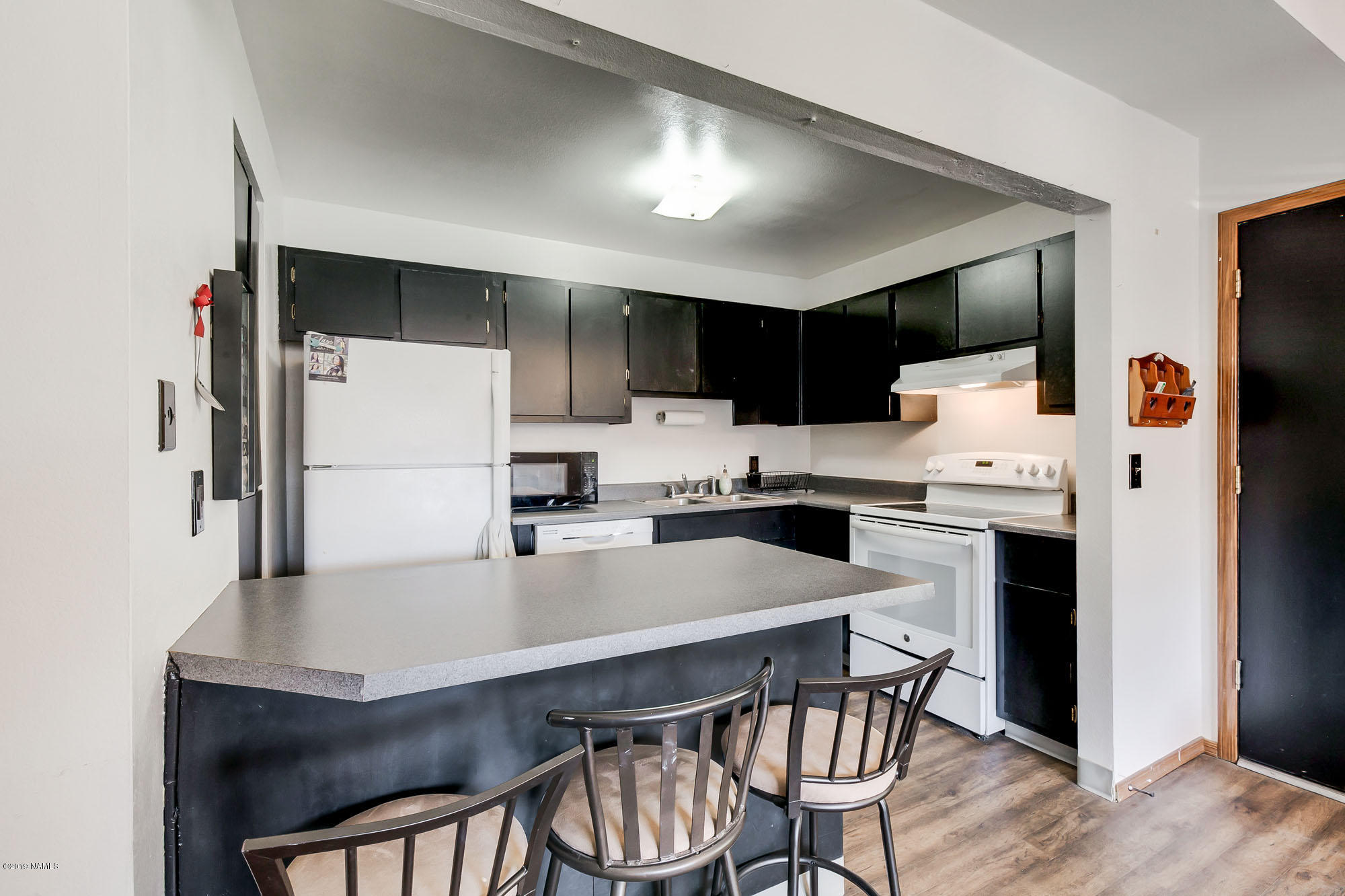 1200 South Riordan Ranch Street, Unit 16126 Flagstaff, AZ 86001 - Photo 3 of 21 Kitchen