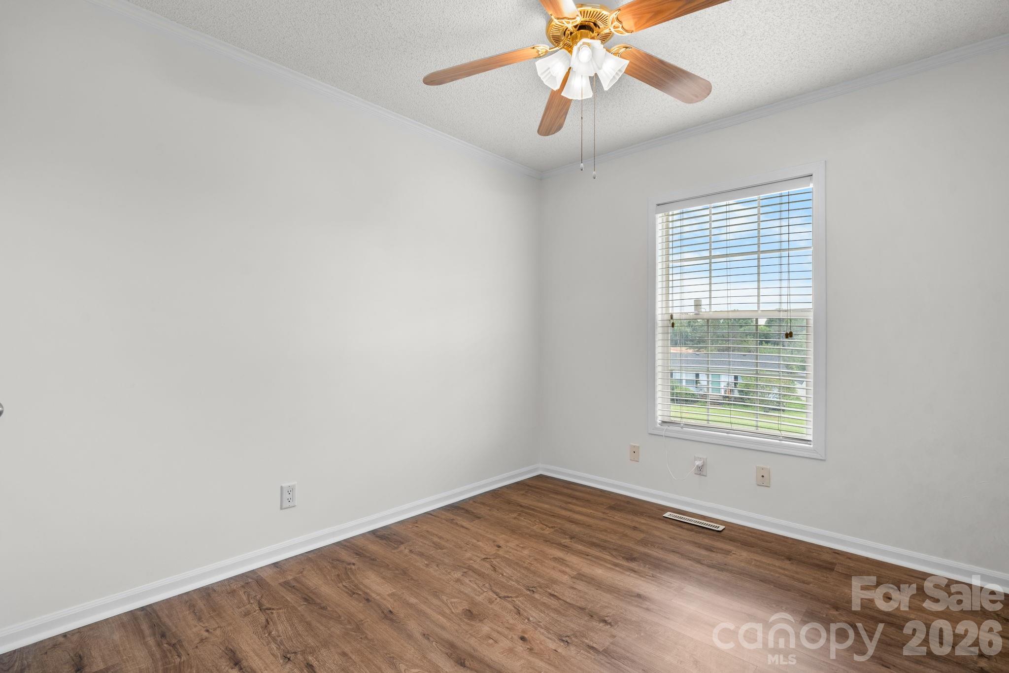 952 Eastern Ridge Drive Newton, NC 28658 - Photo 17 of 48