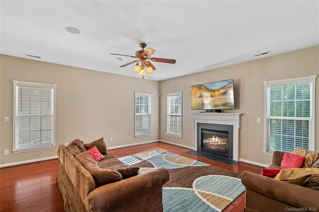 5053 Prosperity Ridge Road Charlotte, NC 28269 - Photo 6 of 24 Gallery Image 6