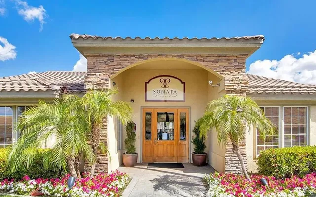 $2,299 | 375 Central Avenue, Unit 181, Riverside, CA 92507