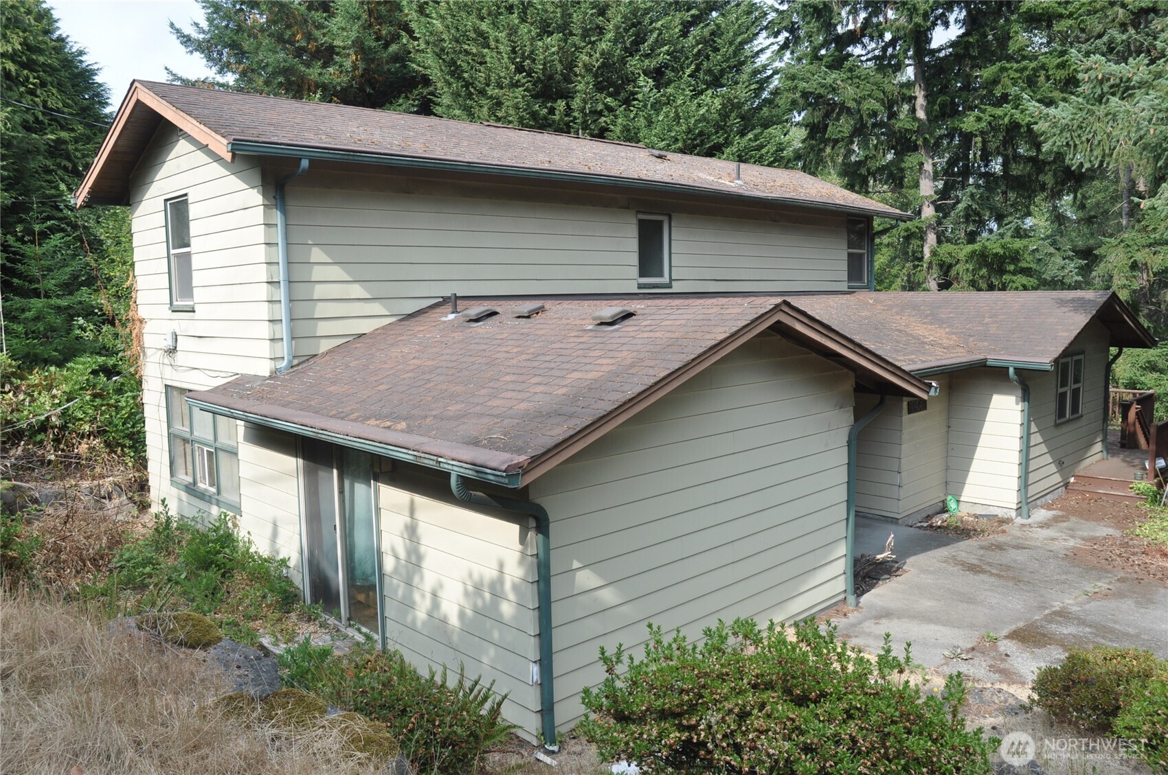 1940 Southwest Dawson Street Seattle, WA 98106 - Photo 2 of 28 Gallery Image 2