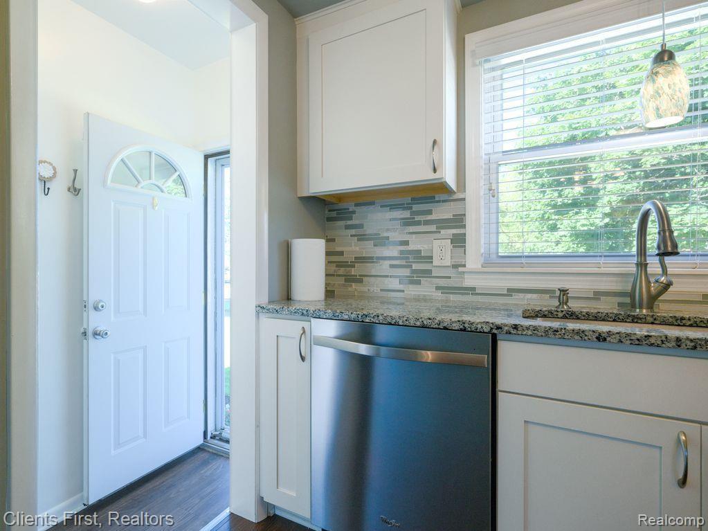 8928 Farmington Road Livonia, MI 48150 - Photo 14 of 33 Gallery Image 14