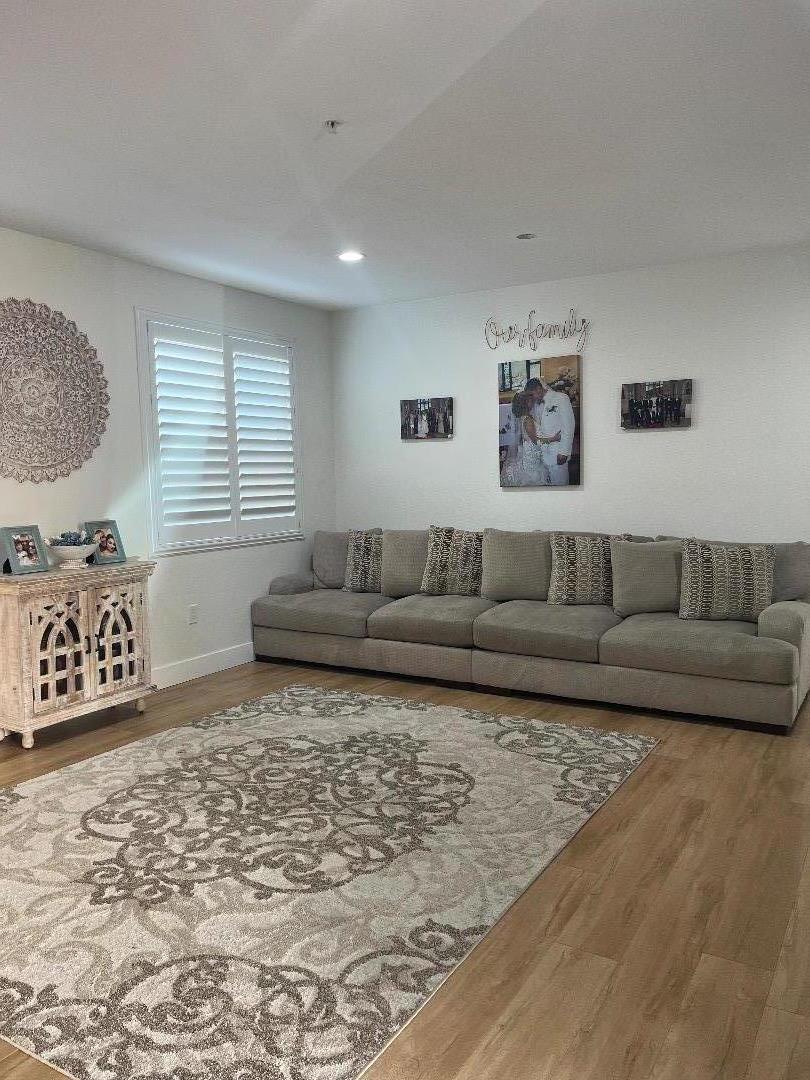 1705 Piazza Drive Salinas, CA 93905 - Photo 7 of 29 a living room with furniture and a window