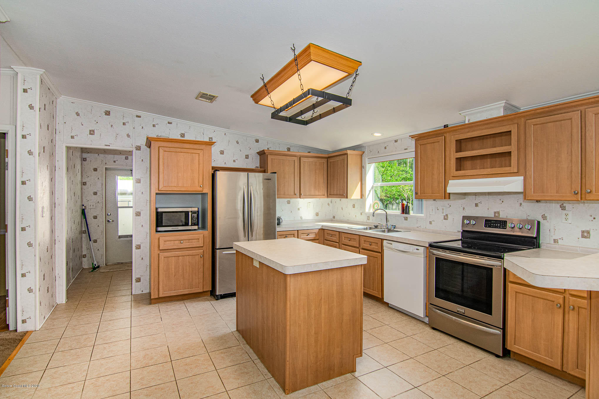 10401 Epiphyte Road Mims, FL 32754 - Photo 6 of 29 DSC_0177-Edit-2