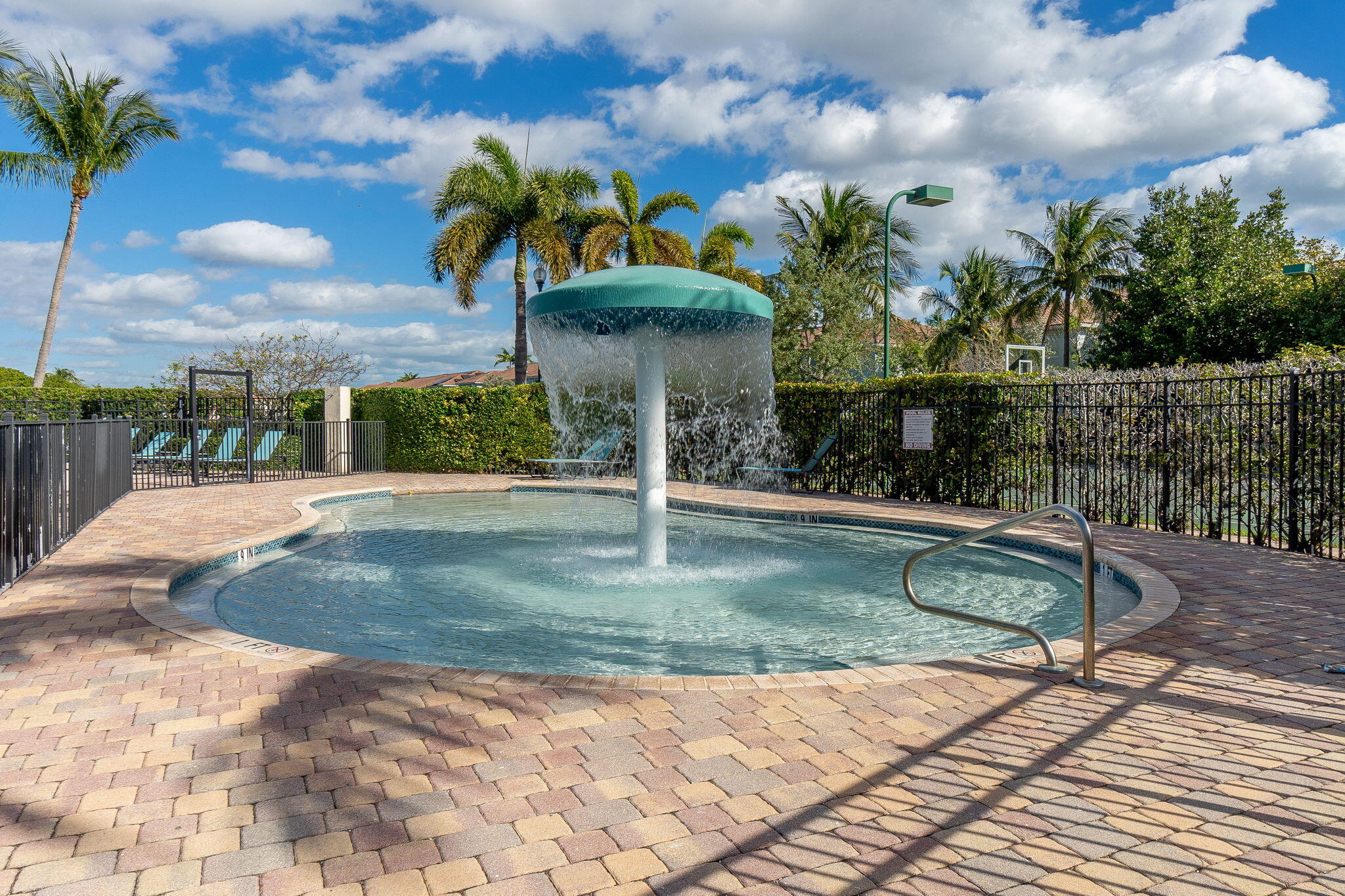 3185 Laurel Ridge Circle Riviera Beach, FL 33404 - Photo 39 of 45 40