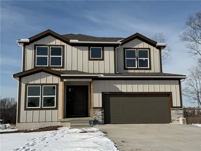$449,950 | 20786 Emerald Street, Spring Hill, KS 66083